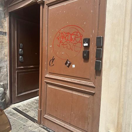 A Private Room In City Center In Bratislava Ngoại thất bức ảnh